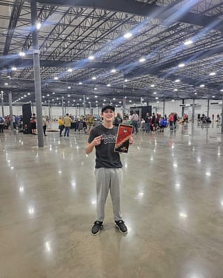 22-23 ACL Open #3 Junior Singles Champion - Waylon Estep https://mlkzaf2oxn4e.i.optimole.com/w:320/h:400/q:mauto/f:avif/https://usa-cornhole.org/wp-content/uploads/2023/03/22-23-ACL-Open-3-Junior-Singles-Champion-Waylon-Estep.jpg