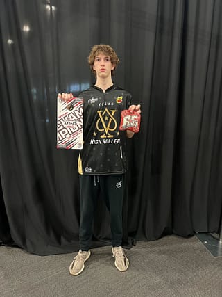 Open 9 - Kandler Bagg https://mlkzaf2oxn4e.i.optimole.com/w:320/h:427/q:mauto/f:avif/https://usa-cornhole.org/wp-content/uploads/2024/02/Open-9-Kandler-Bagg.jpg