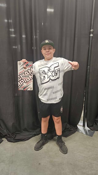 Open 10 - Jakob Gore https://mlkzaf2oxn4e.i.optimole.com/w:320/h:568/q:mauto/f:avif/https://usa-cornhole.org/wp-content/uploads/2024/02/Open-10-Jakob-Gore.jpg